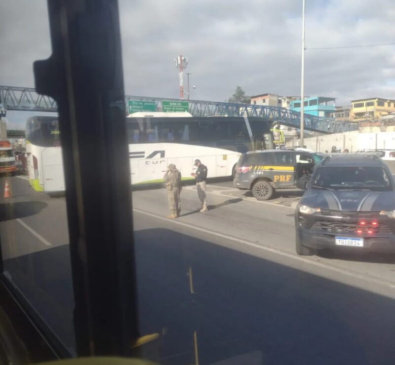 Confronto em Caxias: traficante Colete e mais quatro são detidos
